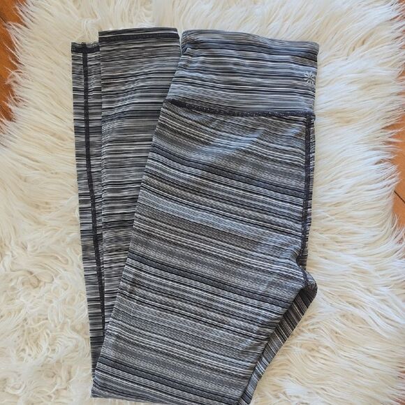 Athleta Gray Leggings with Heathered Pattern - Picture 1 of 4